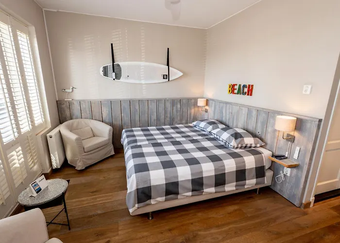 アパート Zeehuis & ザントフォールト