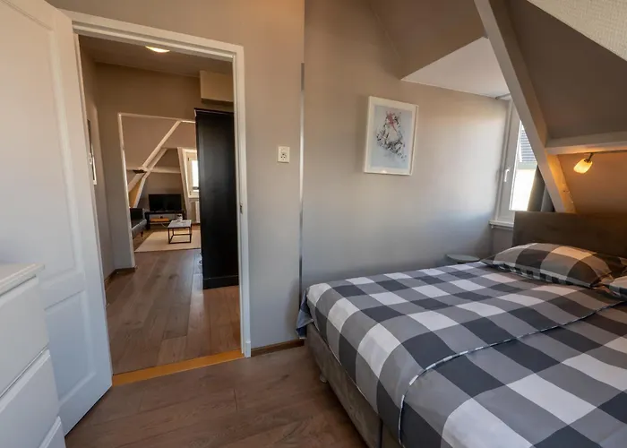 Zeehuis & アパート