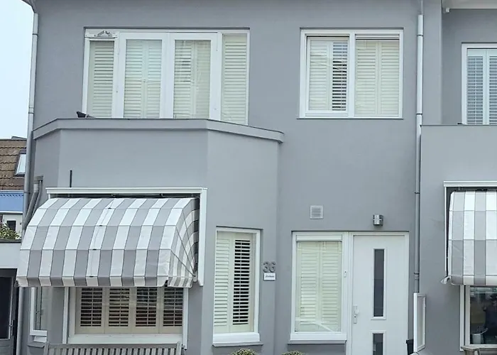 アパート Zeehuis & ザントフォールト