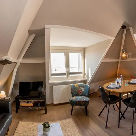 Zeehuis & アパート *