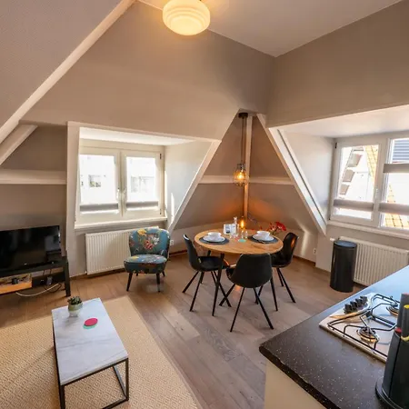 Apartment Zeehuis &